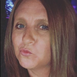 Meet your Posher, Raynee